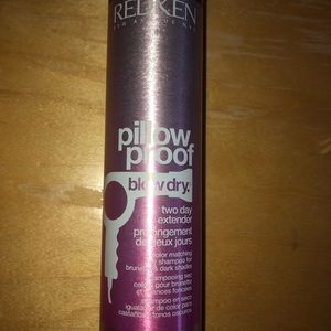 Redkin Dry shampoo with Brown Tint